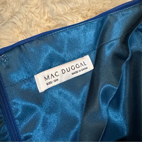 NWT Mac Duggal Halter Ruched Ombre Gown - Size 18W - Picture 6 of 7